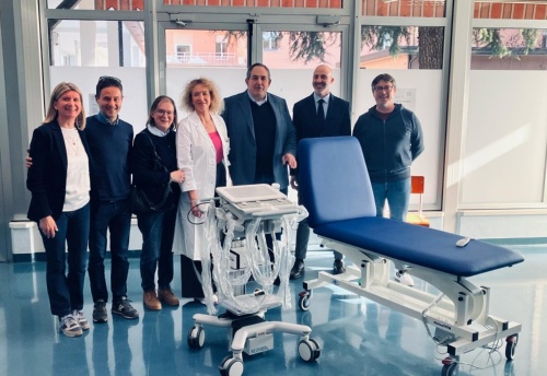 La Associazion Luca ODV e fâs une donazion ae Pediatrie dal Ospedâl di San Denêl