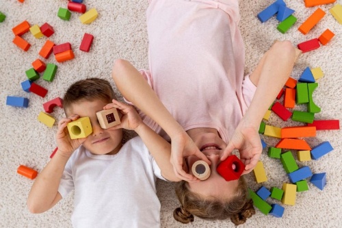 Laboratori "Tuttintondo" par frutins dai 12 ai 36 mês e pai lôr gjenitôrs (o par cui che ju compagne)