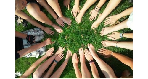 Laboratoris estîfs par fruts, fantats, zovins e fameis