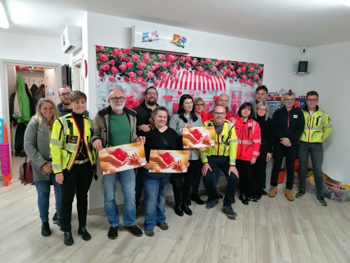 Donazion dai premis vinçûts dai grups di lavôr de Emergjence Urgjence